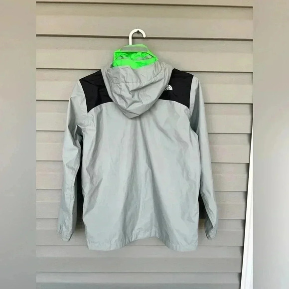 THE NORTH FACE Boys' Resolve Reflective Jacket Sz L - Picture 2 of 5